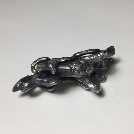 ◆シルバー◆羊の皮を被った狼 キーホルダー シルバー
