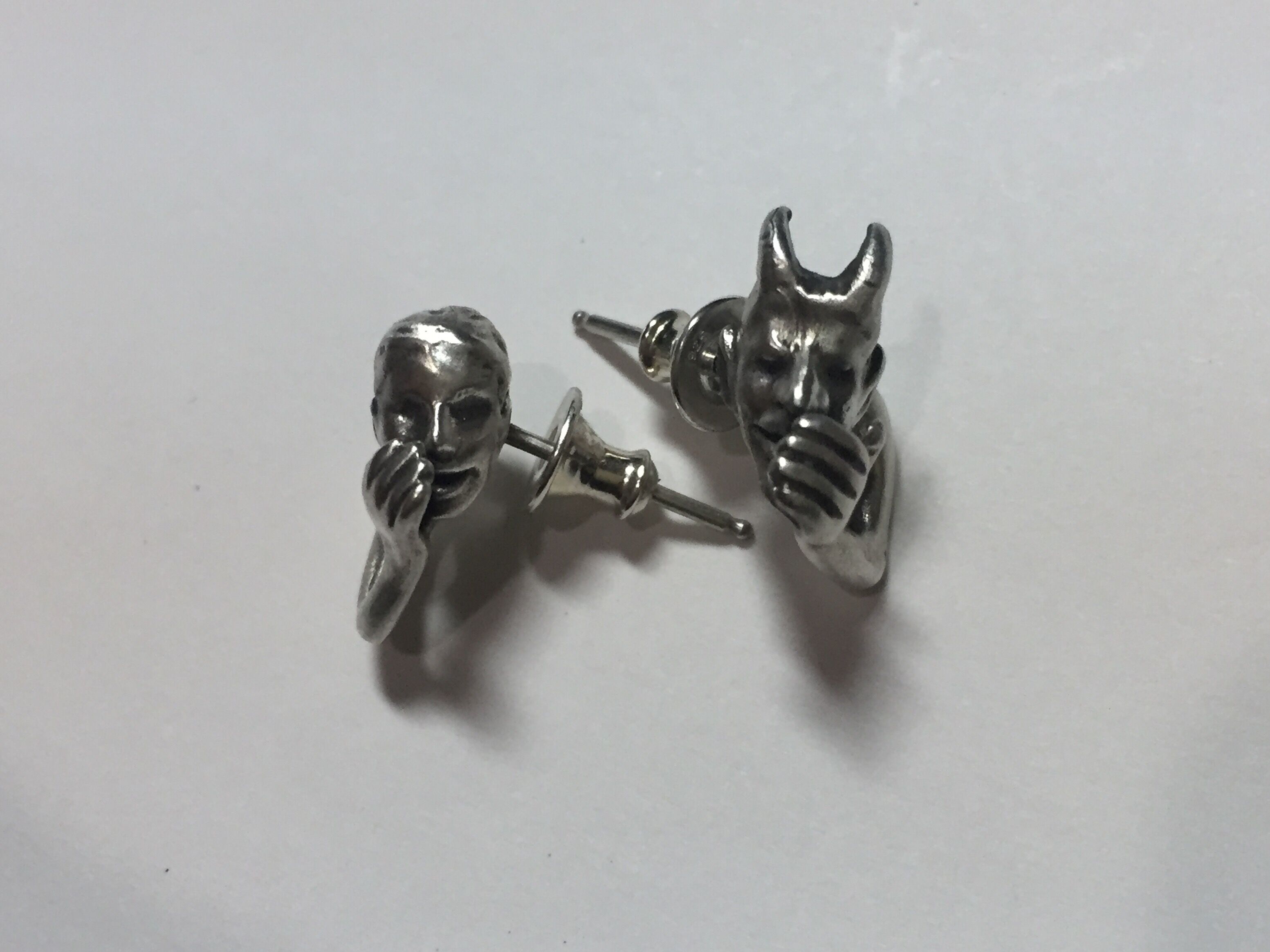 耳元で囁く悪魔と天使のピアス 耳元で囁く悪魔と天使のピアス | progressive art jewelry