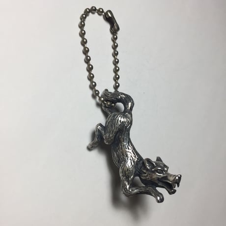 ◆シルバー◆羊の皮を被った狼 キーホルダー シルバー