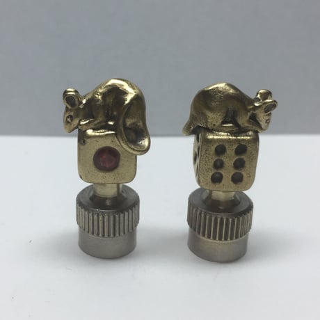 ◇真鍮∇石付き◇ 2個セット◇ネズミ & サイコロ バルブキャップ