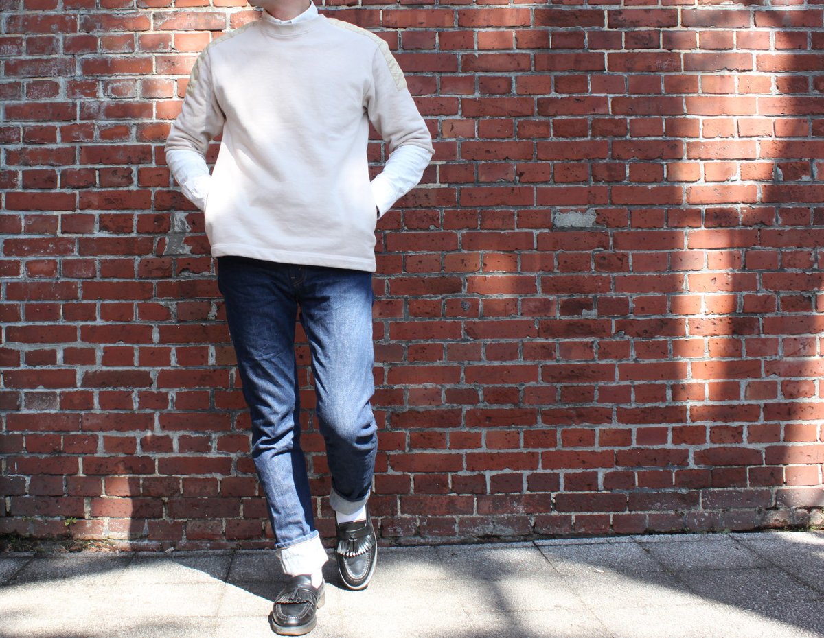 HALF SLEEVE SHOULDER-PATCHED SWEAT SHIRT 
