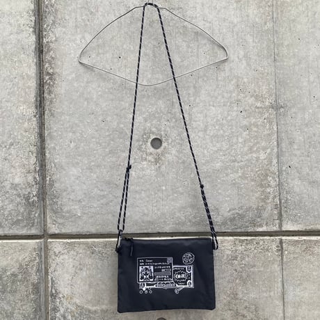 カカオの貴重品サコッシュ　ブラック