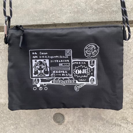 カカオの貴重品サコッシュ　ブラック