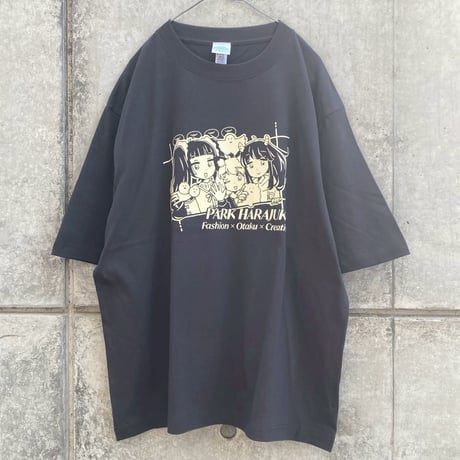 りとことまり PARK WINDOW Tシャツ スミクロ（Rito, Kotoko and Mari at PARK WINDOW T-Shirt Charcoal Black）