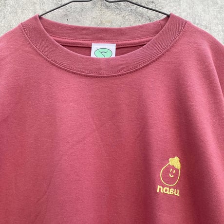 ナスの刺繍ロンT レッド（Eggplant Embroidery Long Sleeve T-shirt Red）