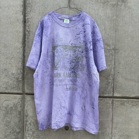 りとことまり メモリータイダイT アメジスト（Rito, Kotoko and Mari Memory Tie-Dye T-Shirt Amesyst）