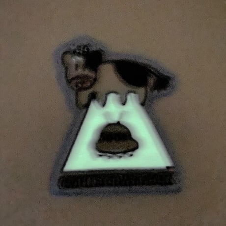 うしの逆襲ワッペンステッカー（Cow’s Counterattack patch sticker）