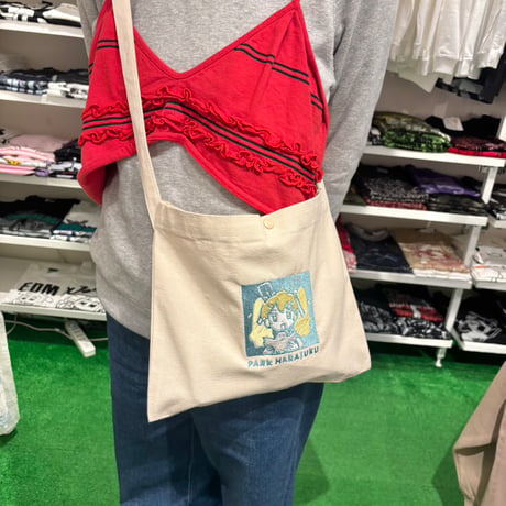 PARKオリジナル　刺繍サコッシュ