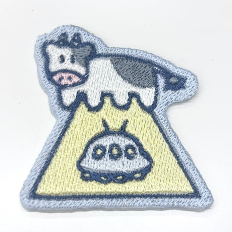 PARKオリジナル　刺繍ワッペン　うしの逆襲