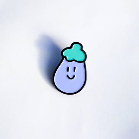 ナスのピンバッジ