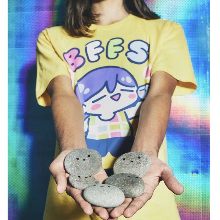 OMORI Tシャツ Otherworld Pocket Mサイズ 水色 OTHERWORLD Pocket T-Shirt – OMOCAT
