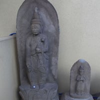 五輪塔・傘屋の碑・聖観音