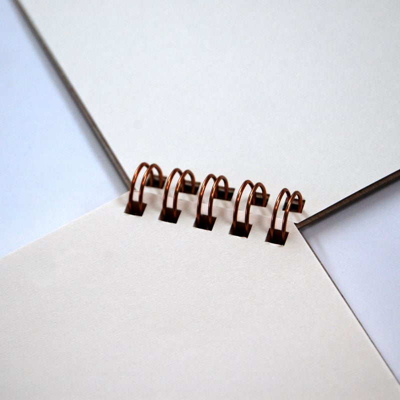 箔押し7色押し 『 虹 』 正方形ななめリングノート | コスモテック