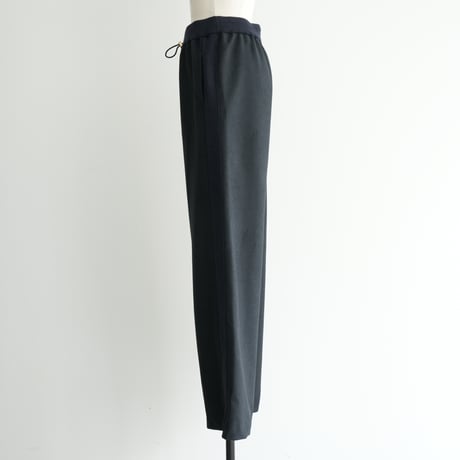 リブパンツ