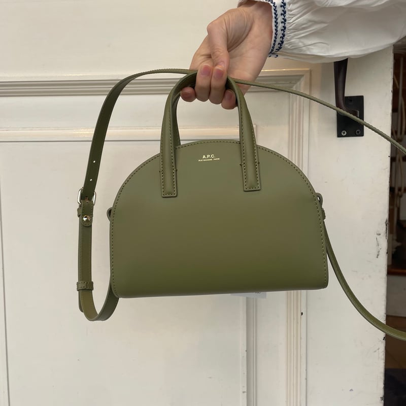 A.P.C. Demi-Lune スモールトートバッグ | OUI FOYER オンライン
