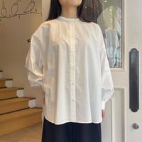 HUIS.オーガニックコットンバルーンスリーブブラウス