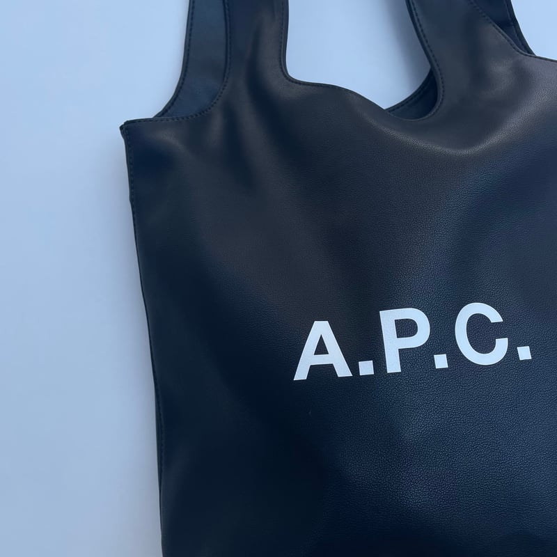 A.P.C. NINONスモールトートバッグ | OUI FOYER オンラインショップ