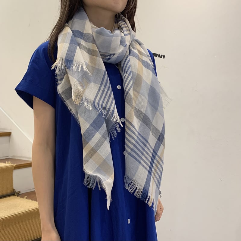 Johnstons of Elgin 薄手大判ウールストール 180×70 | OUI FO Johnstons of Elgin 薄手大判ウールストール 180×70 | OUI FO
