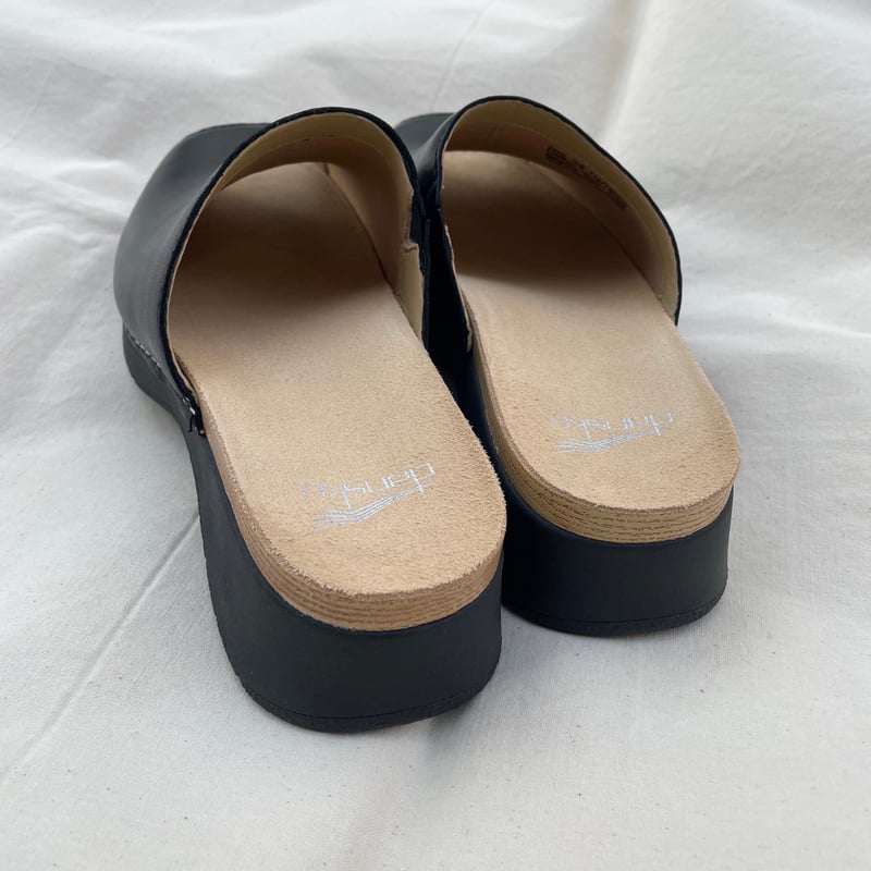 美品【ダンスコ】サンダル/37サイズ/Ravyn/ブラック/ナッパレザー 美品【ダンスコ】サンダル/37サイズ/Ravyn/ブラック/ナッパ