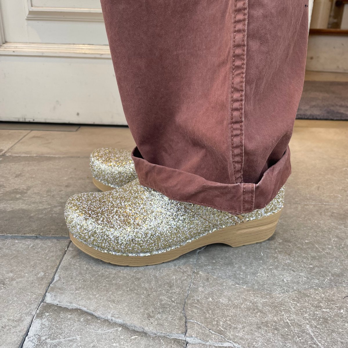 dansko プロフェッショナルグリッターシャンパン | OUI FOYER