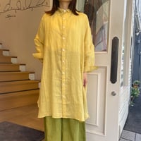 HUIS.　シャトルリネンライトロングシャツ