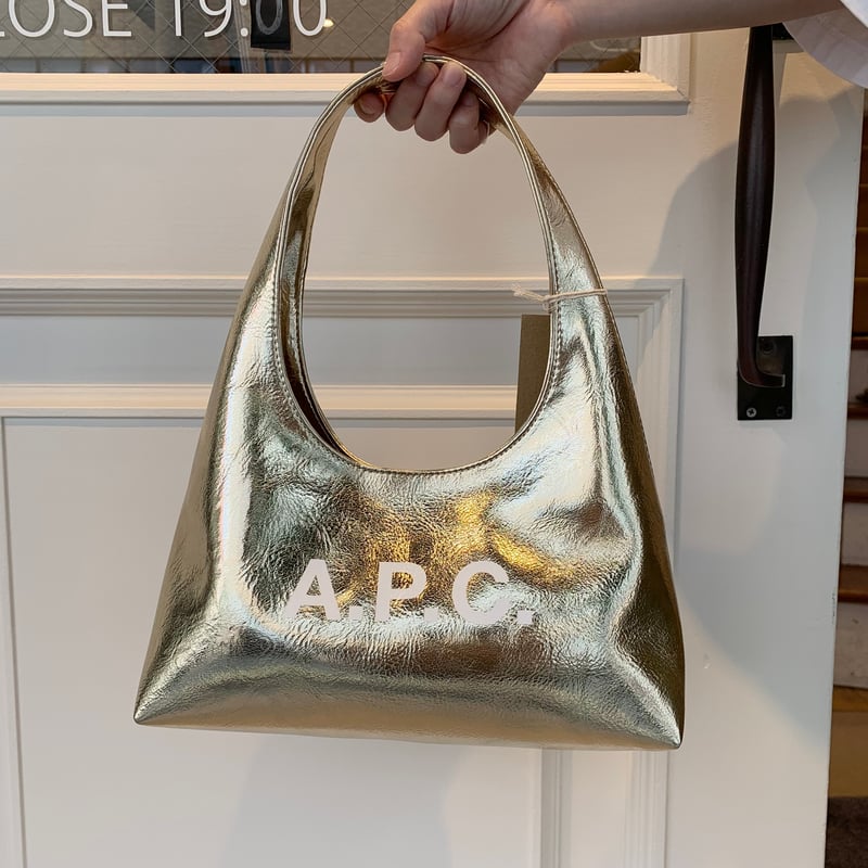 A.P.C. BABY NINON ミニバッグゴールド | OUI FOYER オンラインショップ