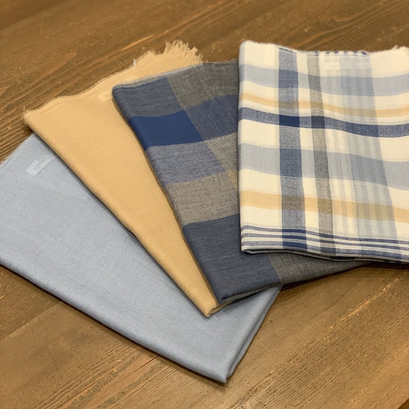 Johnstons of Elgin 薄手大判ウールストール 180×70 | OUI FO Johnstons of Elgin 薄手大判ウールストール 180×70 | OUI FO
