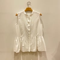 VERSEAU　サイドギャザーピンタックブラウス