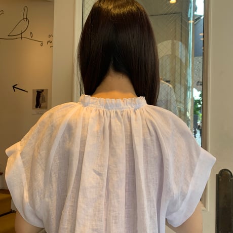 De bon coer フレンチリネンギャザーブラウス