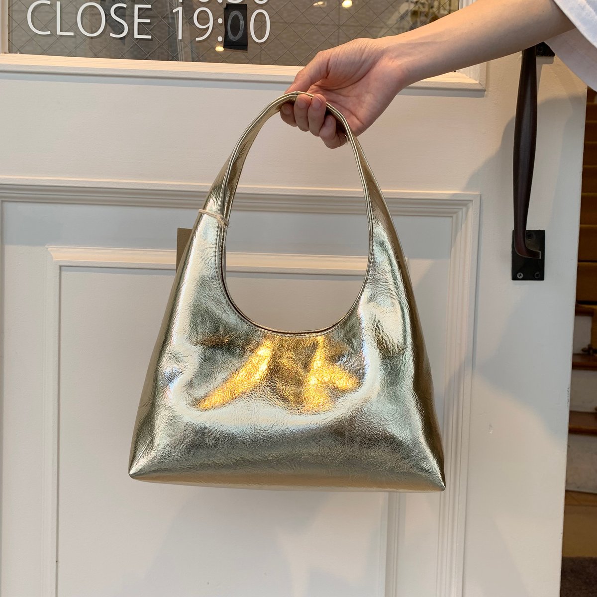 A.P.C. BABY NINON ミニバッグゴールド | OUI FOYER オンラインショップ