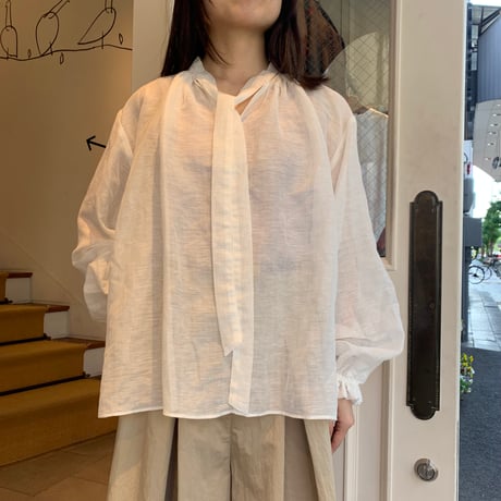 De bon coer シアーリネンボウタイブラウス