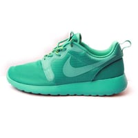 WMNS ROSHERUN HYP TRB GREEN/TRB GRN-DRK CTRN-VLT