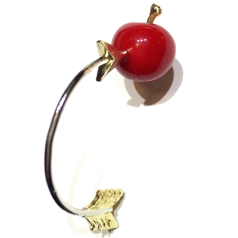 キューピット ピアス・イヤークリップ / アップル | throw-a-kiss