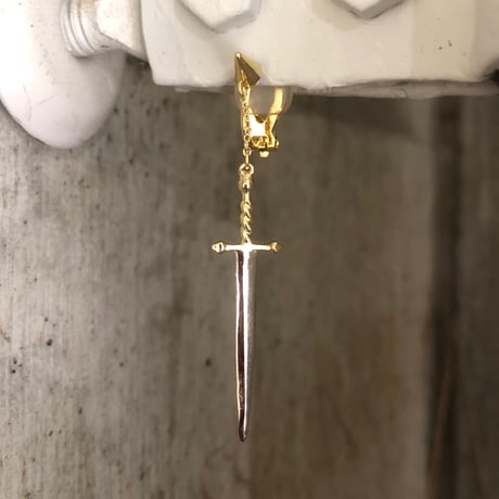 sword ピアス・イヤークリップ
