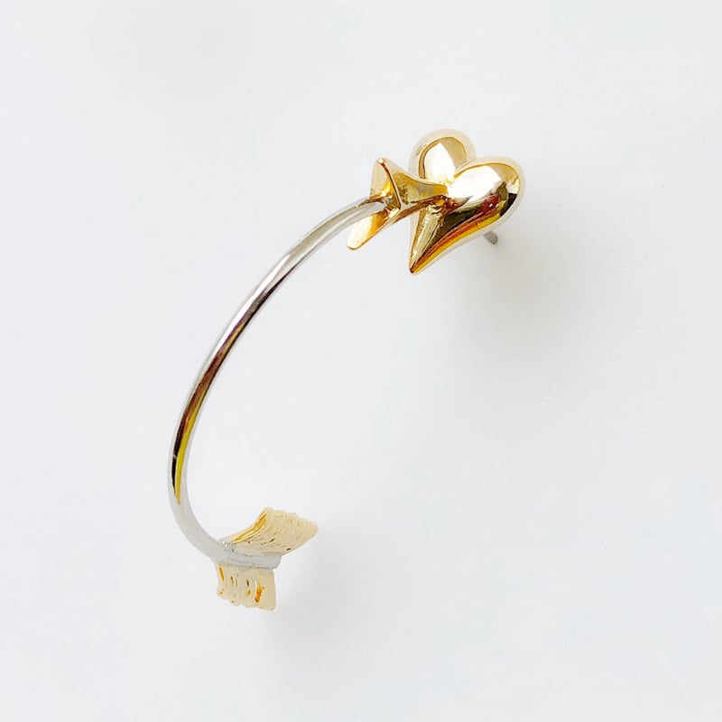 ひかり様】THROW A KISS ピアス 2個セット 唇 リップ ひかり様】THROW