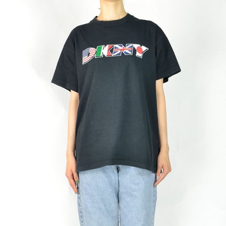 DKNY / S/S T-SHIRTS(USED) COL:BLACK