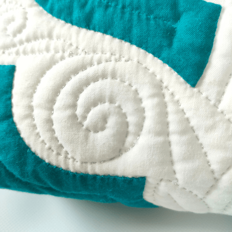 【Quilt Accessories】Whale Tail Big Pouch ( Nile Blue)