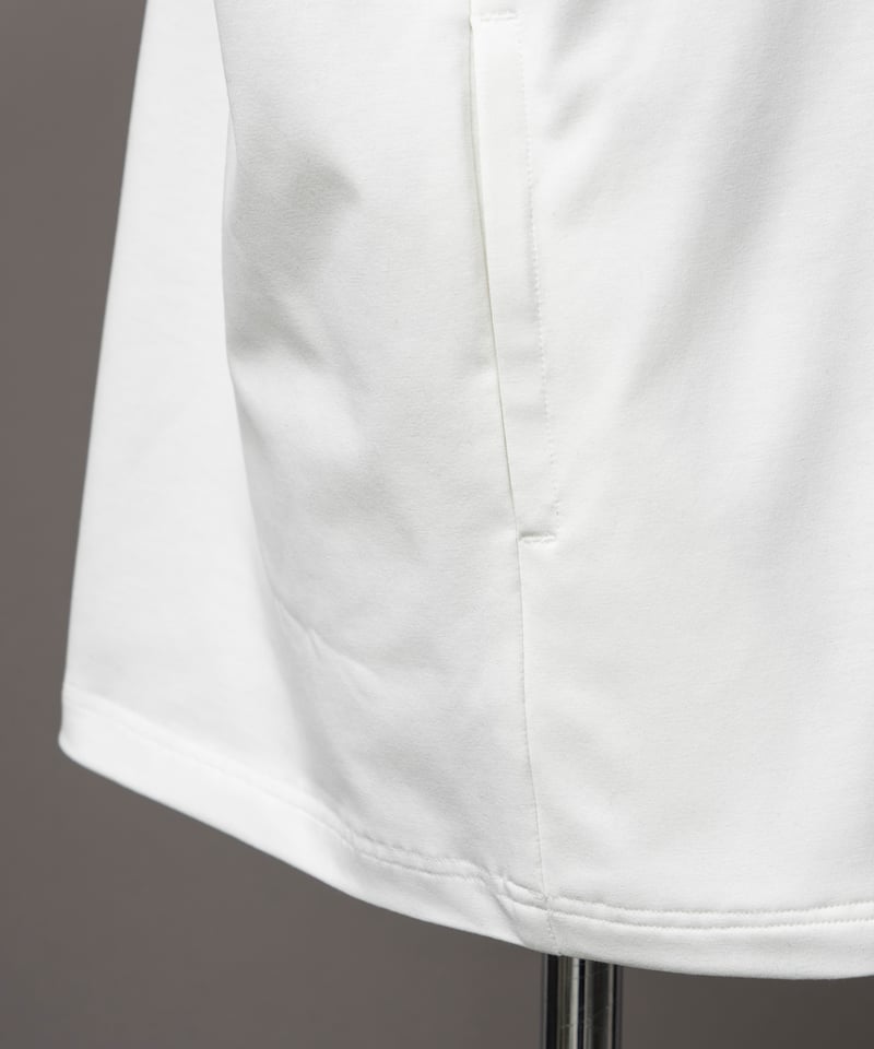 鮮烈に滲む狂気のハイネックカットソー | ha | za | ma