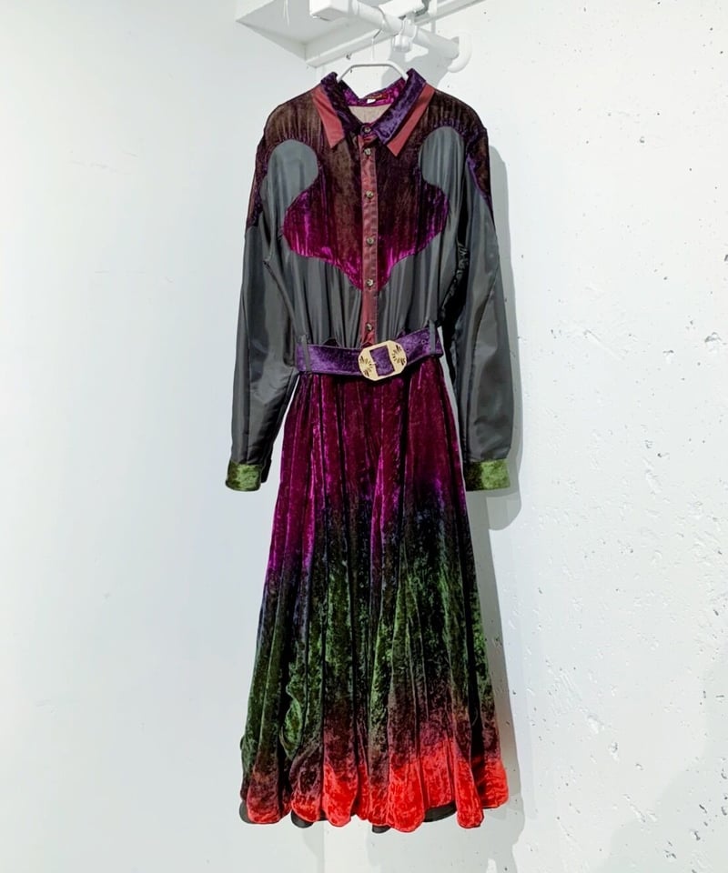 極楽上等の華やぐコートS