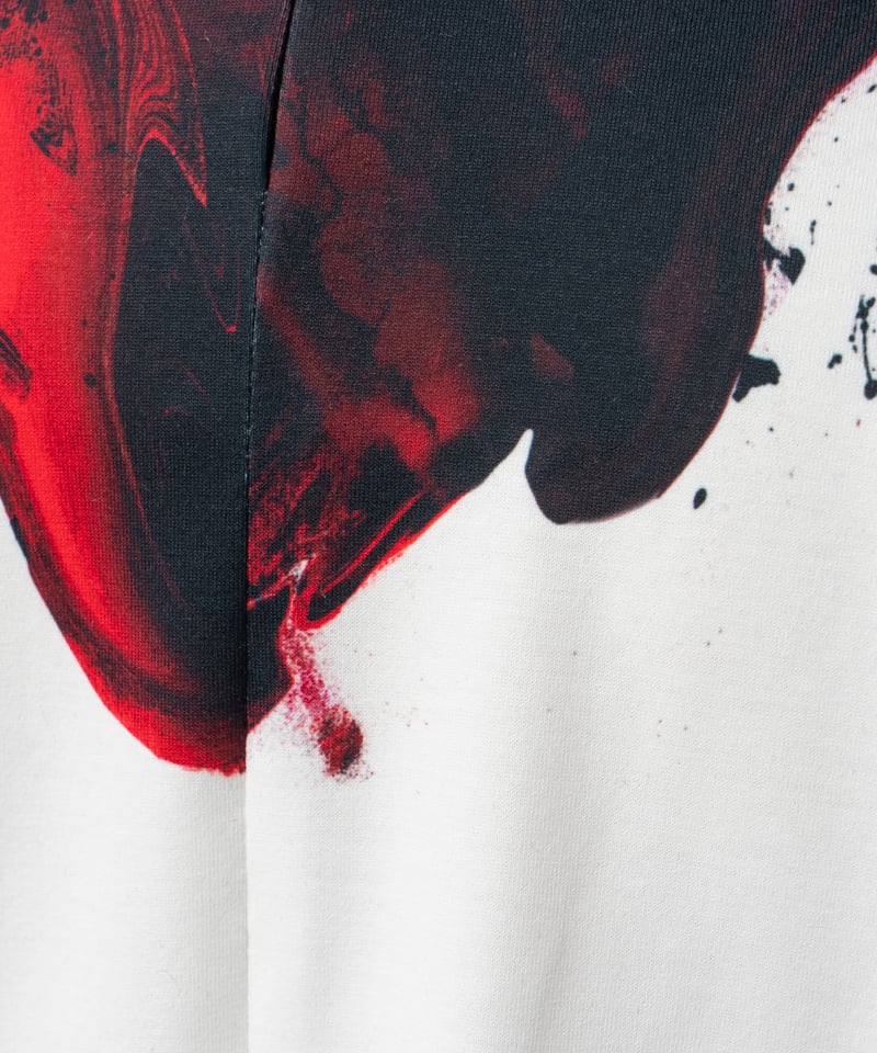 鮮烈に滲む狂気のハイネックカットソー | ha | za | ma