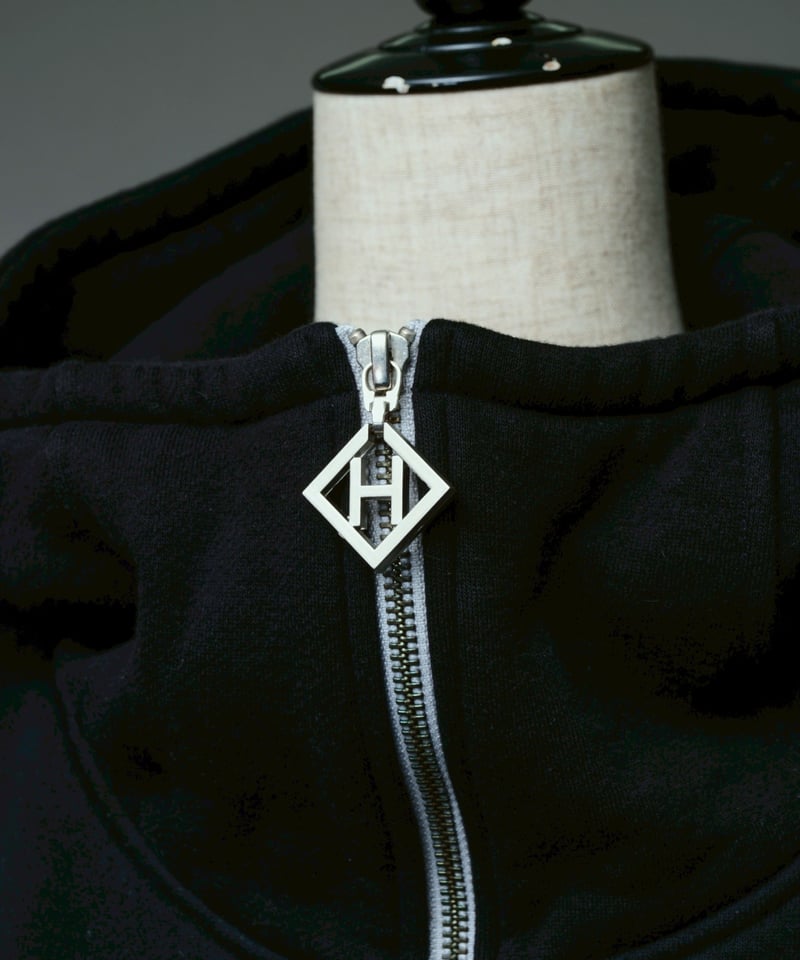 2026 WEB即売会 限定商品】宣戦布告のハイネックパーカー | ha | za | ma