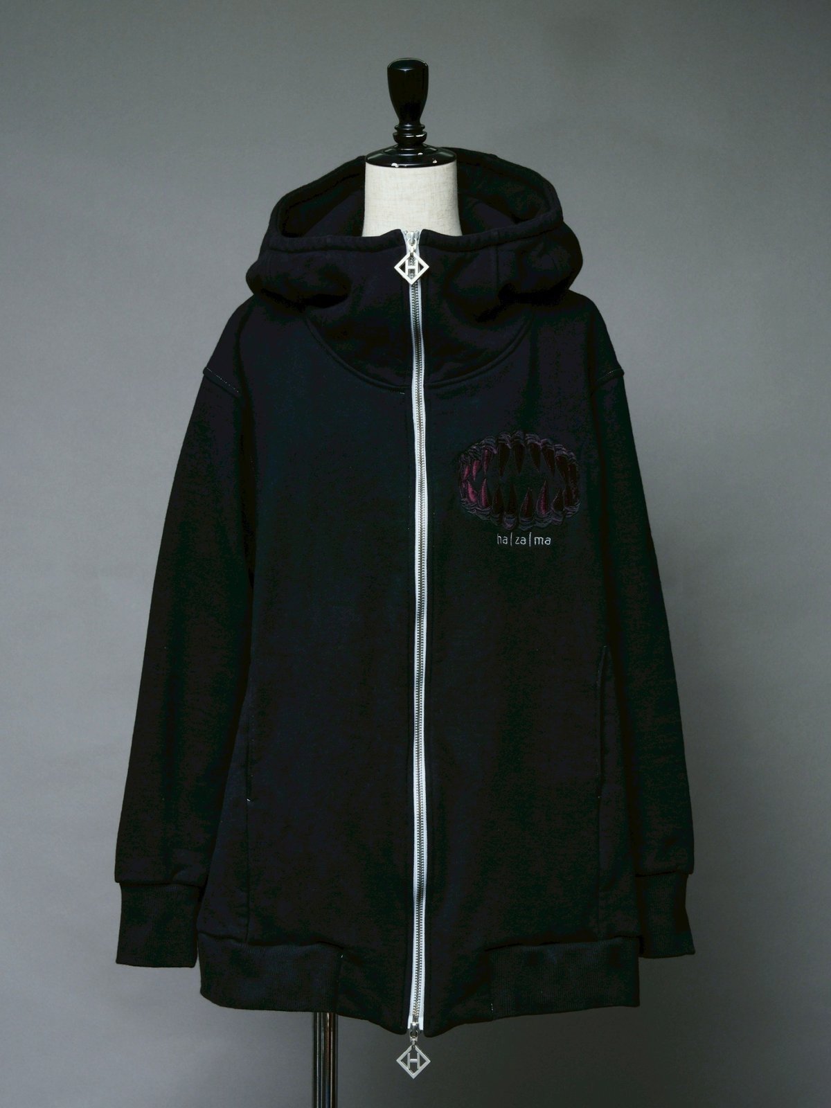 2026 WEB即売会 限定商品】宣戦布告のハイネックパーカー | ha | za | ma