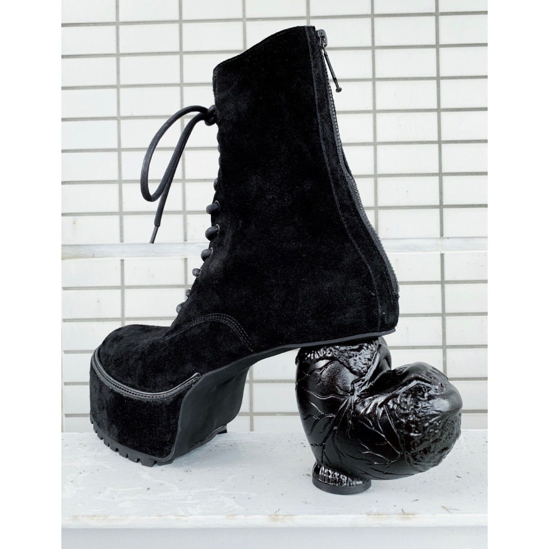 ha｜za｜ma 艶めく鼓動のレースアップブーツ しょぼくれ 