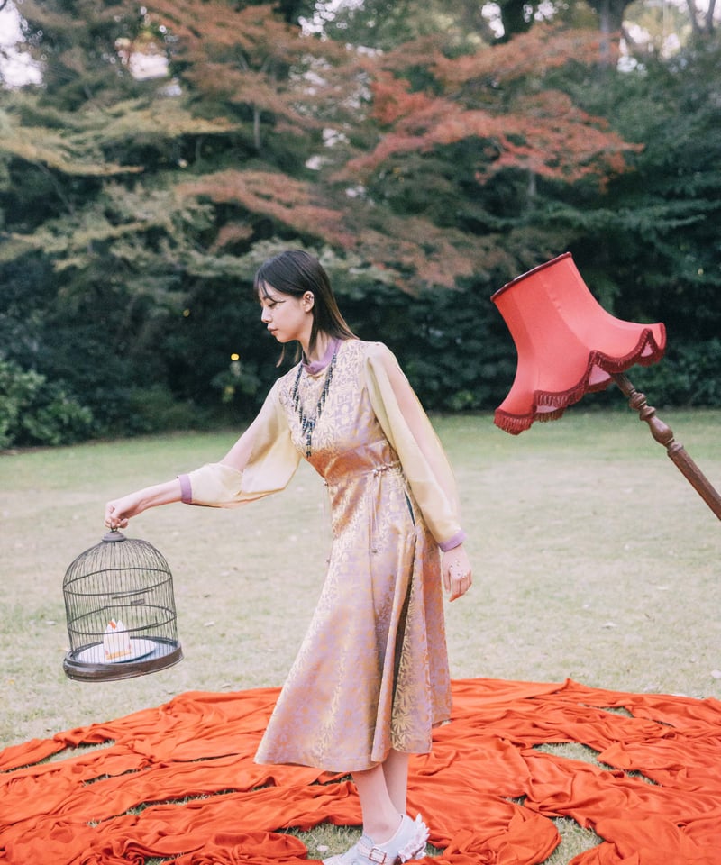 虚空を紡ぎ、織り成す物語のワンピース | ha | za | ma