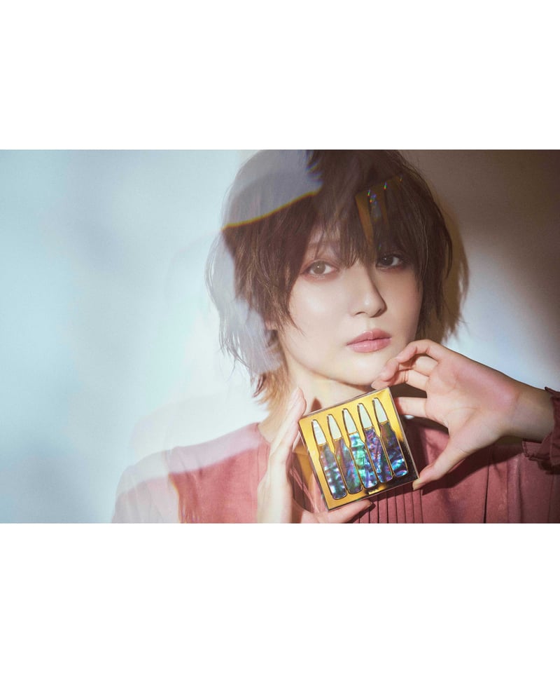 hazama 弾願奏填のアイシャドウ ha | za | ma 2024-25AW cosme 弾願奏填のアイシャドウ 弾願奏填