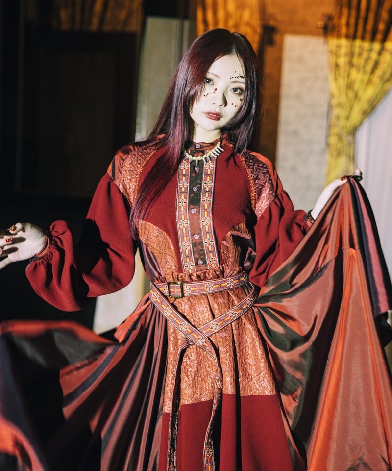 ha | za | ma 2021SC 繍美秘伝のチロリアンスカート