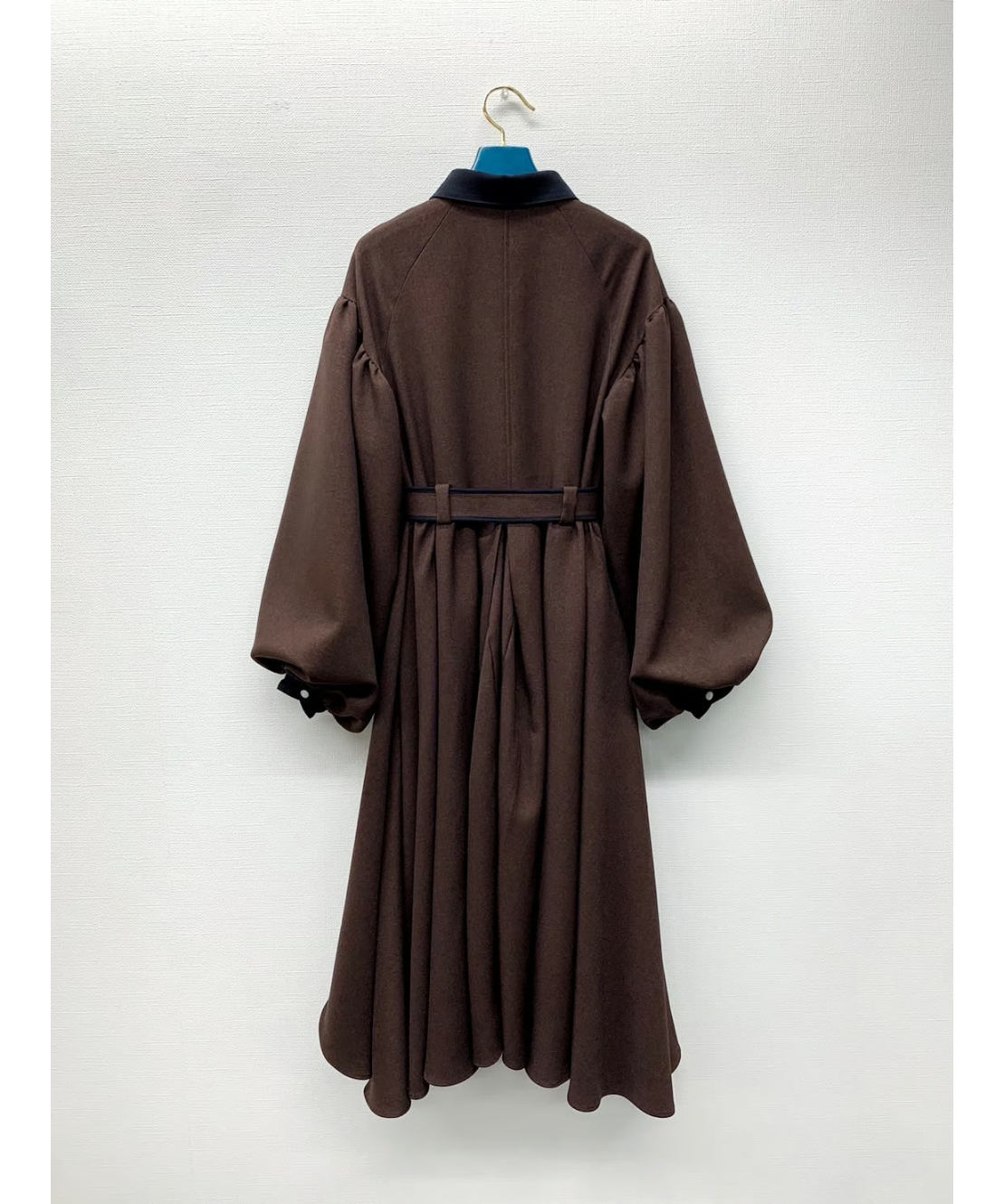 hazama ハザマ 2019-20AW 経年真価のワンピース ボルドー hazama 2019-20AW 経年真価のワンピース ボルドー』を着てみまし