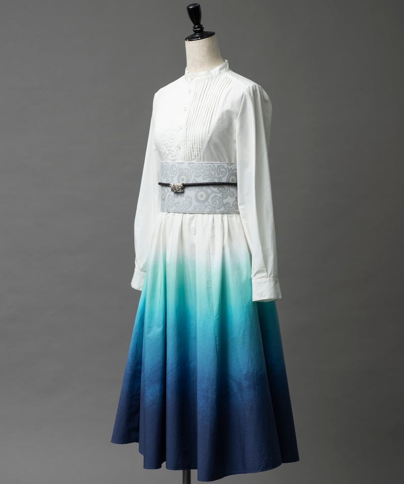 【MOCA】hazama 見えないものを見ようとして見上げた夜空のパーカー MOCA】hazama 見えないものを見ようとして見上げた夜空の