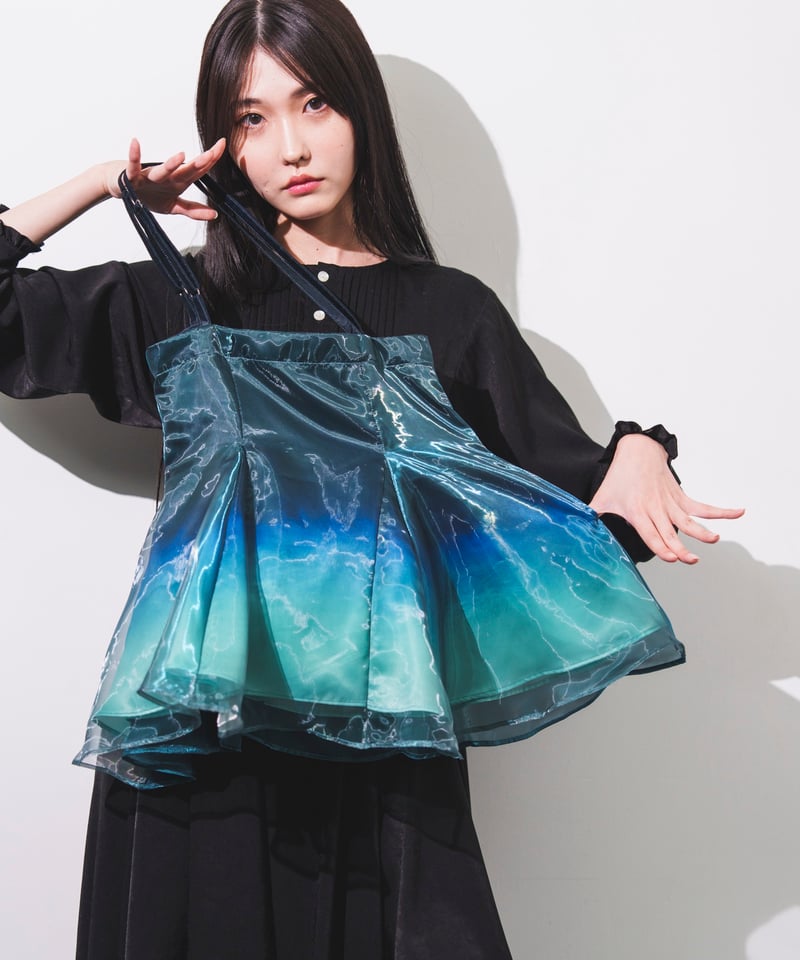 hazama 夜に駆ける透明彩度のカットソー