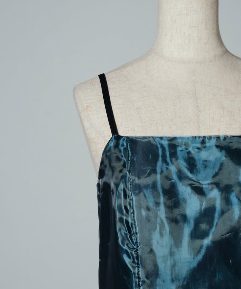 B品】見えないものを見ようとして見上げた夜空に駆ける透明彩度の